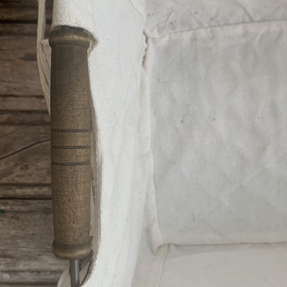 Farmhouse Chickenwire Lined Basket - Picture 4 of 10